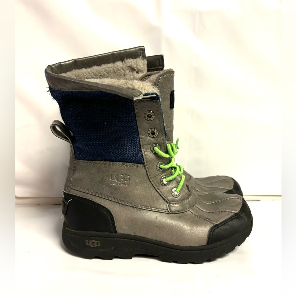 UGG Butte II Grey Gray Leather Short Snow Boots Size 1 Unisex Boys Girls‎